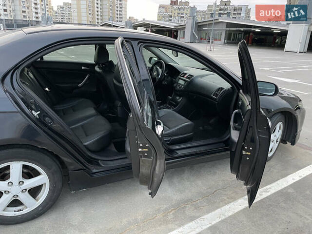 Черный Хонда Аккорд, объемом двигателя 2.35 л и пробегом 325 тыс. км за 6200 $, фото 22 на Automoto.ua