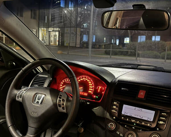 Чорний Хонда Аккорд, об'ємом двигуна 2.4 л та пробігом 303 тис. км за 6600 $, фото 14 на Automoto.ua