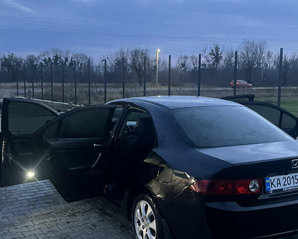 Чорний Хонда Аккорд, об'ємом двигуна 2 л та пробігом 301 тис. км за 4900 $, фото 2 на Automoto.ua