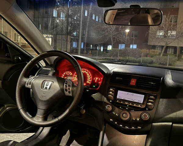 Чорний Хонда Аккорд, об'ємом двигуна 2.4 л та пробігом 303 тис. км за 6600 $, фото 17 на Automoto.ua