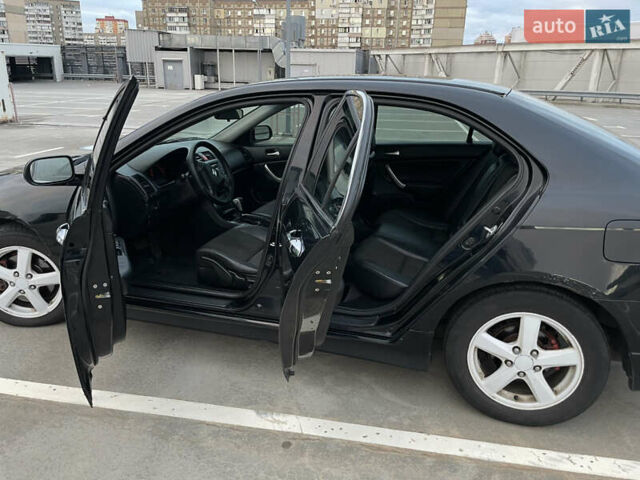 Черный Хонда Аккорд, объемом двигателя 2.35 л и пробегом 325 тыс. км за 6200 $, фото 12 на Automoto.ua