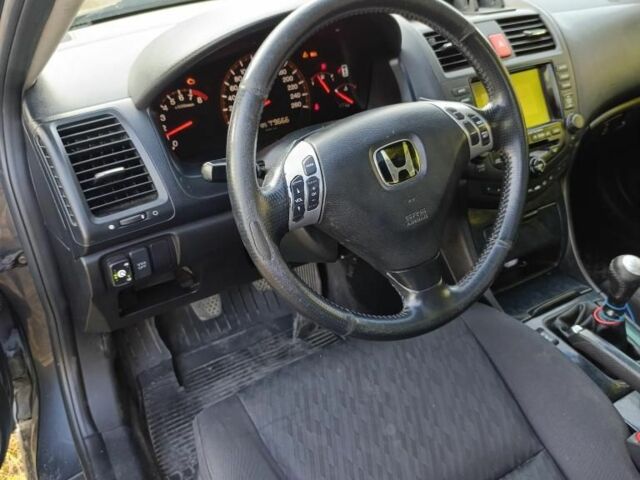 Черный Хонда Аккорд, объемом двигателя 0 л и пробегом 250 тыс. км за 4599 $, фото 3 на Automoto.ua