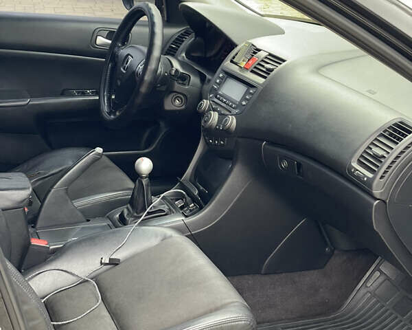 Чорний Хонда Аккорд, об'ємом двигуна 2.35 л та пробігом 270 тис. км за 5700 $, фото 9 на Automoto.ua