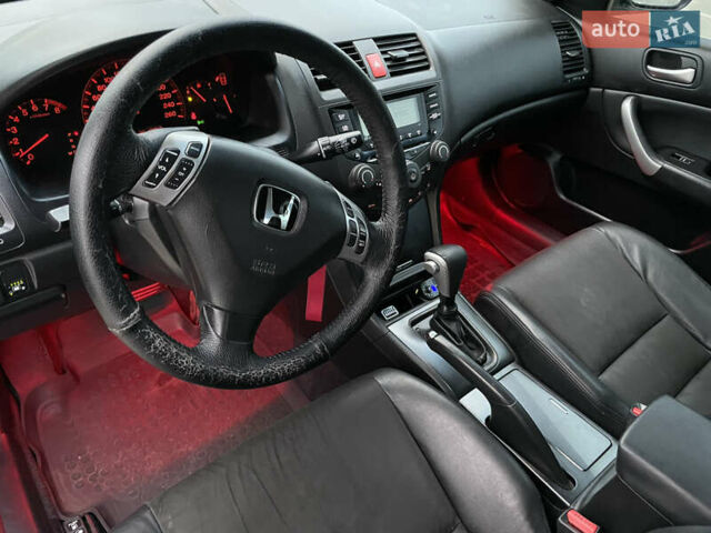 Черный Хонда Аккорд, объемом двигателя 2.35 л и пробегом 325 тыс. км за 6200 $, фото 3 на Automoto.ua