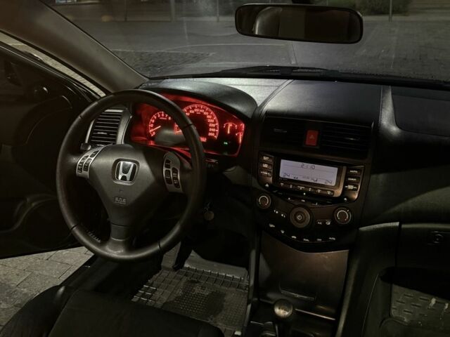 Чорний Хонда Аккорд, об'ємом двигуна 2.4 л та пробігом 303 тис. км за 6900 $, фото 12 на Automoto.ua