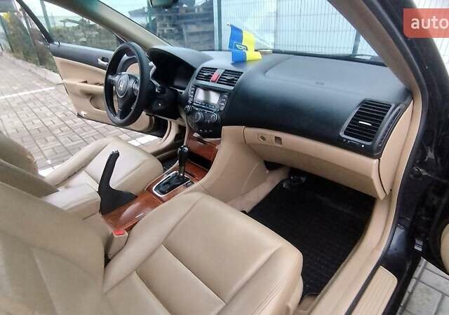 Черный Хонда Аккорд, объемом двигателя 2 л и пробегом 388 тыс. км за 5555 $, фото 16 на Automoto.ua