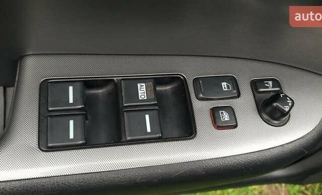 Черный Хонда Аккорд, объемом двигателя 2.4 л и пробегом 220 тыс. км за 6500 $, фото 16 на Automoto.ua