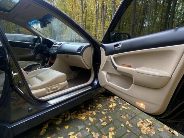 Черный Хонда Аккорд, объемом двигателя 2.4 л и пробегом 200 тыс. км за 6000 $, фото 12 на Automoto.ua