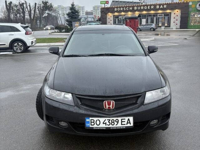 Черный Хонда Аккорд, объемом двигателя 2.4 л и пробегом 449 тыс. км за 5500 $, фото 1 на Automoto.ua