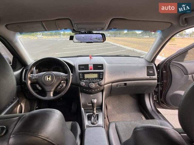 Чорний Хонда Аккорд, об'ємом двигуна 2.35 л та пробігом 380 тис. км за 7999 $, фото 26 на Automoto.ua
