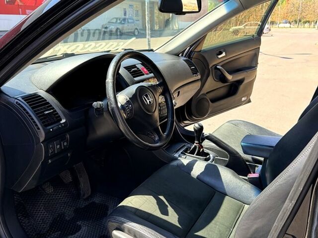 Черный Хонда Аккорд, объемом двигателя 2 л и пробегом 317 тыс. км за 6800 $, фото 9 на Automoto.ua