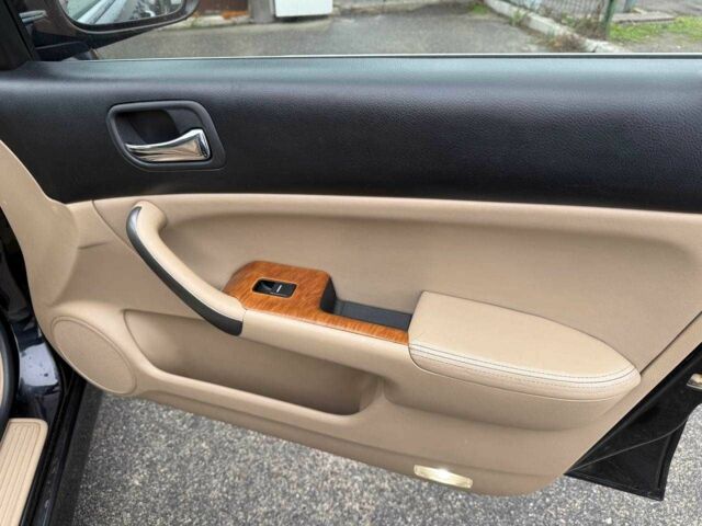 Чорний Хонда Аккорд, об'ємом двигуна 2 л та пробігом 268 тис. км за 7500 $, фото 7 на Automoto.ua