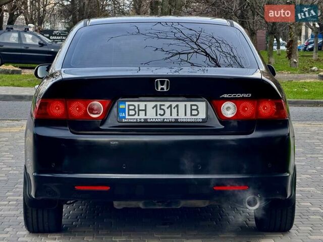 Черный Хонда Аккорд, объемом двигателя 2 л и пробегом 232 тыс. км за 5400 $, фото 6 на Automoto.ua