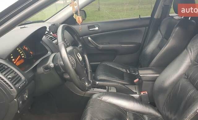 Черный Хонда Аккорд, объемом двигателя 2.4 л и пробегом 220 тыс. км за 6500 $, фото 11 на Automoto.ua