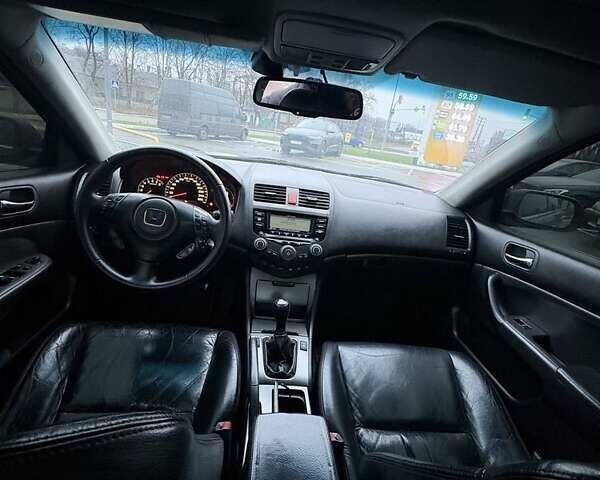 Черный Хонда Аккорд, объемом двигателя 2.4 л и пробегом 449 тыс. км за 5500 $, фото 4 на Automoto.ua