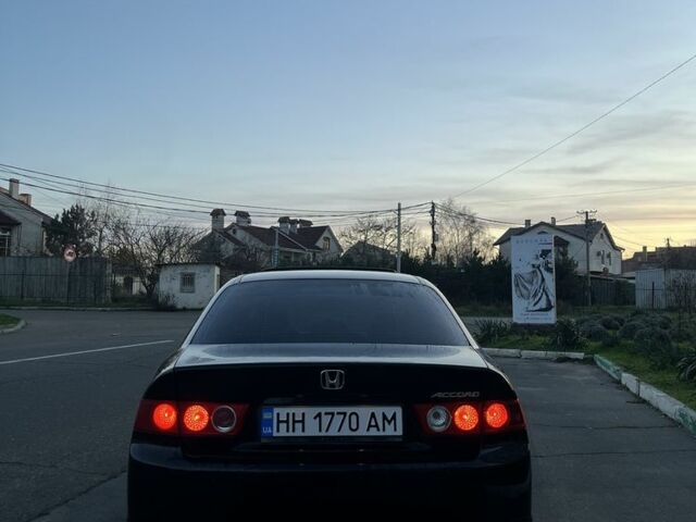 Черный Хонда Аккорд, объемом двигателя 2 л и пробегом 330 тыс. км за 5600 $, фото 6 на Automoto.ua