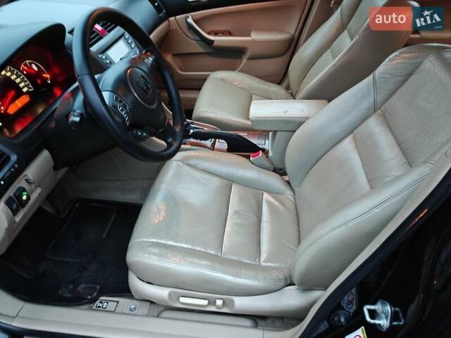 Черный Хонда Аккорд, объемом двигателя 2.4 л и пробегом 354 тыс. км за 7600 $, фото 8 на Automoto.ua