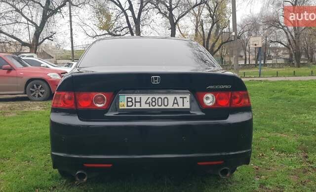 Черный Хонда Аккорд, объемом двигателя 2.4 л и пробегом 220 тыс. км за 6500 $, фото 4 на Automoto.ua