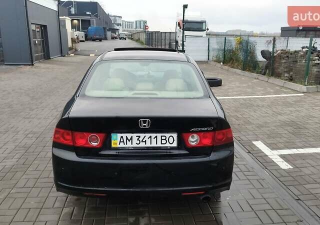 Черный Хонда Аккорд, объемом двигателя 2 л и пробегом 388 тыс. км за 5555 $, фото 8 на Automoto.ua