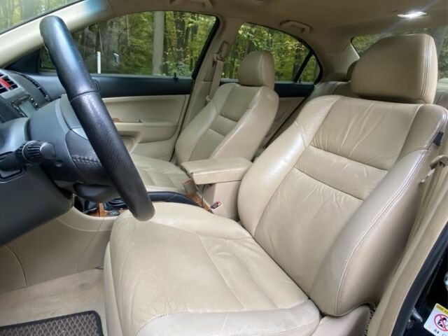 Черный Хонда Аккорд, объемом двигателя 2.4 л и пробегом 200 тыс. км за 6000 $, фото 4 на Automoto.ua