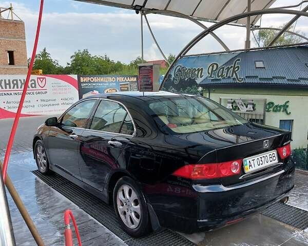 Чорний Хонда Аккорд, об'ємом двигуна 2 л та пробігом 260 тис. км за 7900 $, фото 3 на Automoto.ua