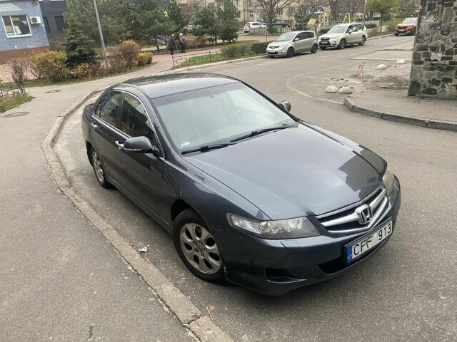 Черный Хонда Аккорд, объемом двигателя 2 л и пробегом 170 тыс. км за 2500 $, фото 1 на Automoto.ua