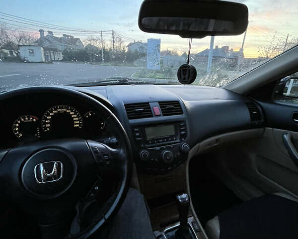 Черный Хонда Аккорд, объемом двигателя 2 л и пробегом 330 тыс. км за 5250 $, фото 17 на Automoto.ua