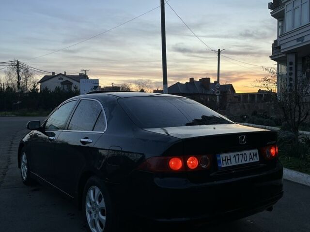 Черный Хонда Аккорд, объемом двигателя 2 л и пробегом 330 тыс. км за 5600 $, фото 8 на Automoto.ua