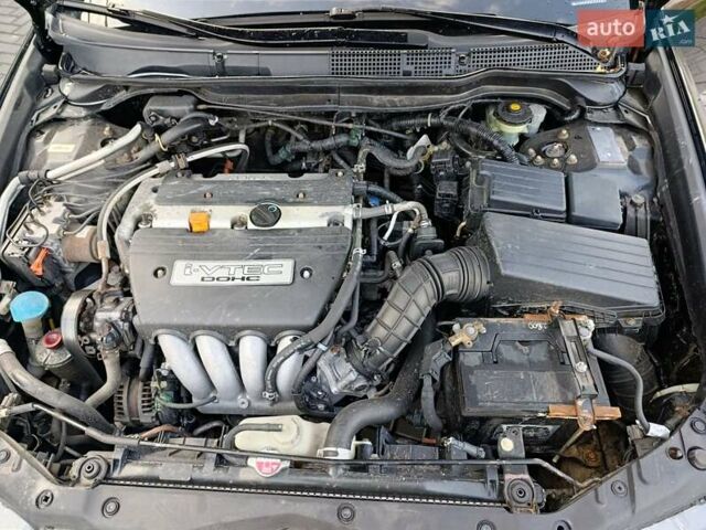 Чорний Хонда Аккорд, об'ємом двигуна 2 л та пробігом 227 тис. км за 5600 $, фото 8 на Automoto.ua