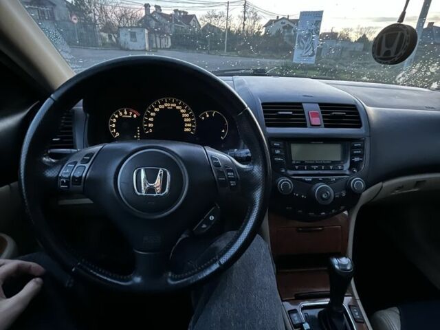 Черный Хонда Аккорд, объемом двигателя 2 л и пробегом 330 тыс. км за 5600 $, фото 16 на Automoto.ua