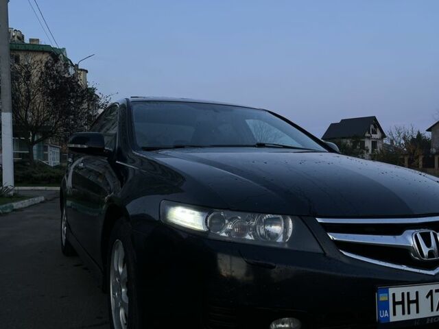 Черный Хонда Аккорд, объемом двигателя 2 л и пробегом 330 тыс. км за 5600 $, фото 9 на Automoto.ua