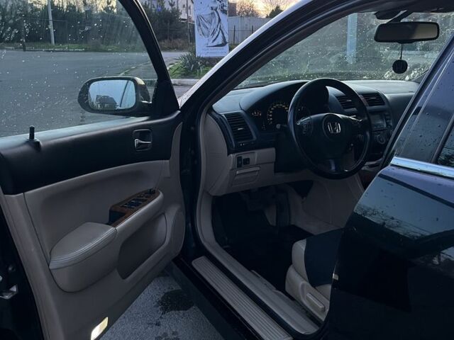 Черный Хонда Аккорд, объемом двигателя 2 л и пробегом 330 тыс. км за 5600 $, фото 11 на Automoto.ua
