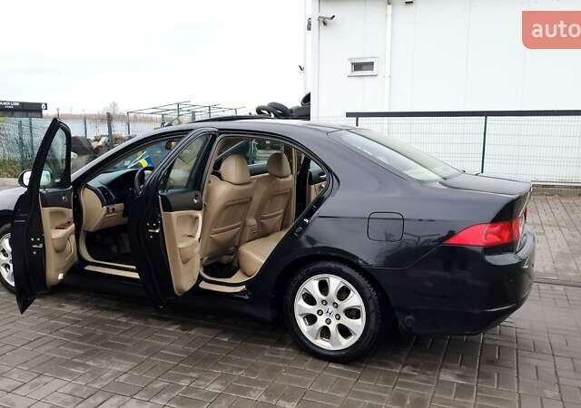 Черный Хонда Аккорд, объемом двигателя 2 л и пробегом 388 тыс. км за 5555 $, фото 9 на Automoto.ua