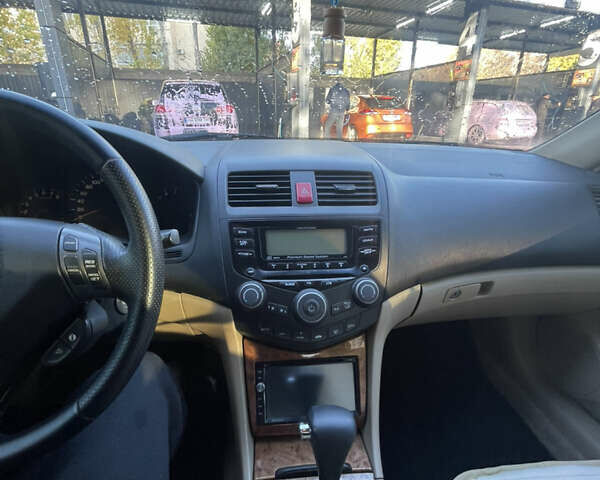 Черный Хонда Аккорд, объемом двигателя 2.4 л и пробегом 151 тыс. км за 7200 $, фото 30 на Automoto.ua