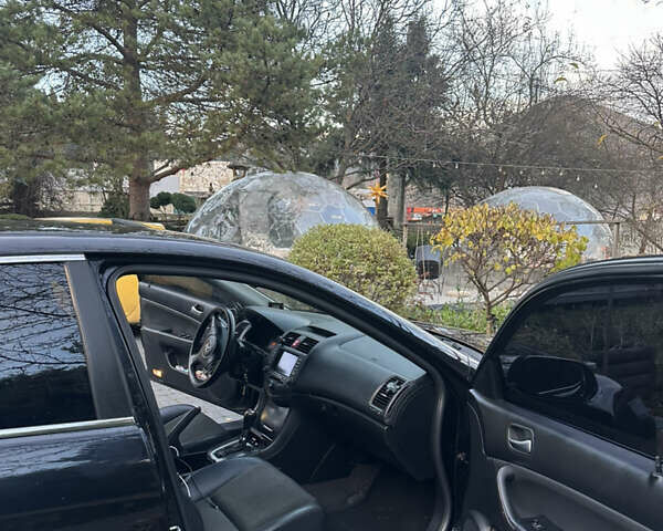 Черный Хонда Аккорд, объемом двигателя 2.4 л и пробегом 195 тыс. км за 8500 $, фото 7 на Automoto.ua