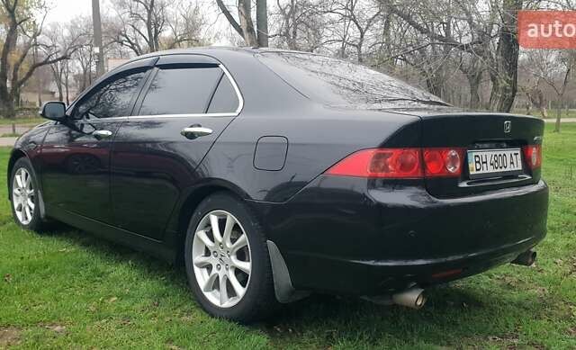 Черный Хонда Аккорд, объемом двигателя 2.4 л и пробегом 220 тыс. км за 6500 $, фото 3 на Automoto.ua