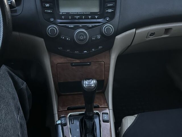 Черный Хонда Аккорд, объемом двигателя 2 л и пробегом 330 тыс. км за 5600 $, фото 19 на Automoto.ua