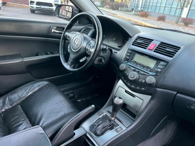 Черный Хонда Аккорд, объемом двигателя 2 л и пробегом 177 тыс. км за 7700 $, фото 14 на Automoto.ua