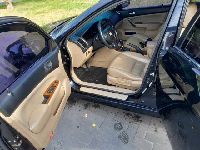 Чорний Хонда Аккорд, об'ємом двигуна 2 л та пробігом 273 тис. км за 7500 $, фото 6 на Automoto.ua