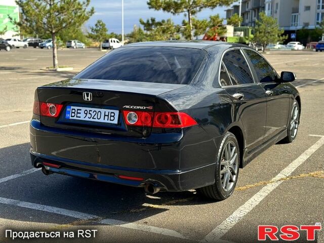 Чорний Хонда Аккорд, об'ємом двигуна 2.4 л та пробігом 225 тис. км за 7500 $, фото 3 на Automoto.ua