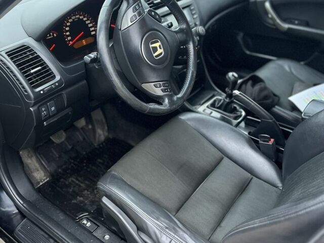 Черный Хонда Аккорд, объемом двигателя 2 л и пробегом 267 тыс. км за 6100 $, фото 6 на Automoto.ua