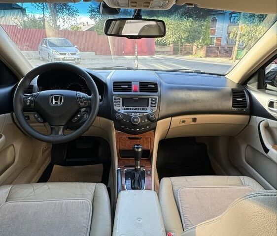 Чорний Хонда Аккорд, об'ємом двигуна 2 л та пробігом 385 тис. км за 5900 $, фото 6 на Automoto.ua