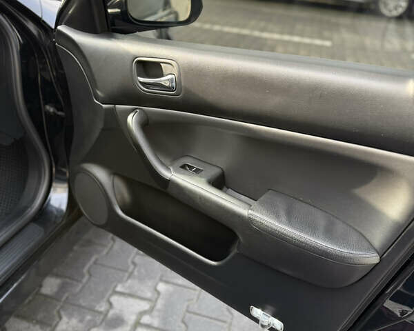 Черный Хонда Аккорд, объемом двигателя 2 л и пробегом 221 тыс. км за 7500 $, фото 17 на Automoto.ua