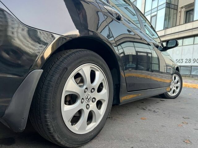 Чорний Хонда Аккорд, об'ємом двигуна 2 л та пробігом 177 тис. км за 7499 $, фото 2 на Automoto.ua