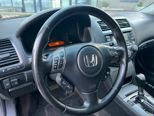 Черный Хонда Аккорд, объемом двигателя 2 л и пробегом 177 тыс. км за 7700 $, фото 7 на Automoto.ua