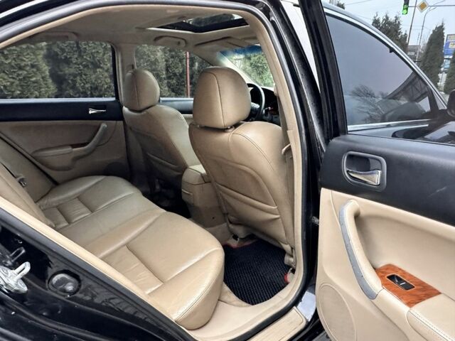 Чорний Хонда Аккорд, об'ємом двигуна 2.4 л та пробігом 350 тис. км за 5999 $, фото 13 на Automoto.ua