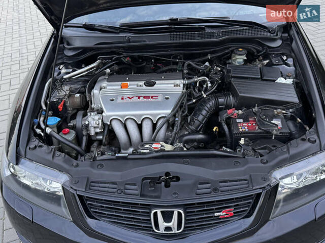 Черный Хонда Аккорд, объемом двигателя 2.4 л и пробегом 220 тыс. км за 8200 $, фото 21 на Automoto.ua