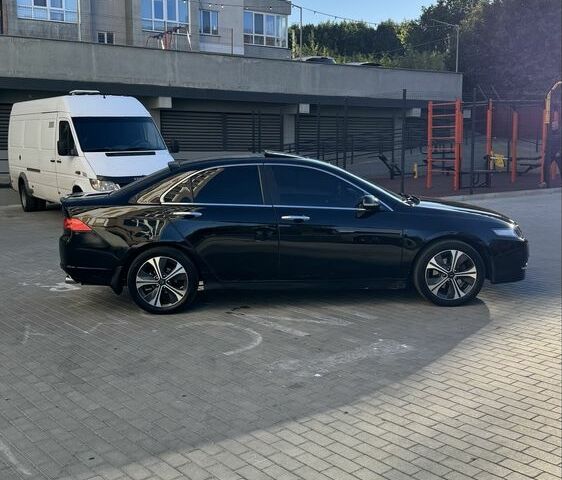 Чорний Хонда Аккорд, об'ємом двигуна 2 л та пробігом 385 тис. км за 5900 $, фото 2 на Automoto.ua