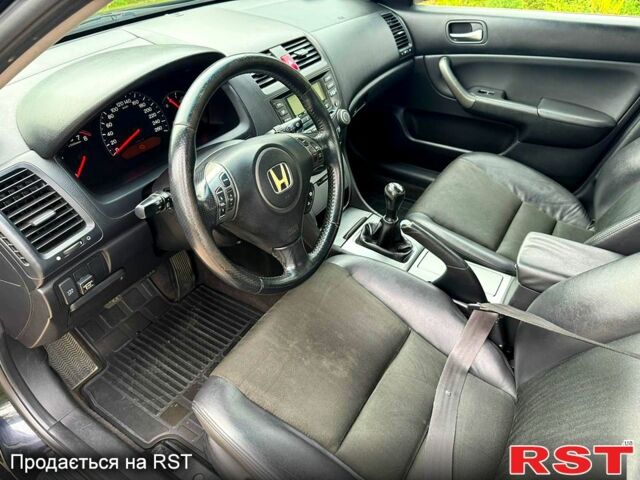 Чорний Хонда Аккорд, об'ємом двигуна 2 л та пробігом 335 тис. км за 6000 $, фото 3 на Automoto.ua