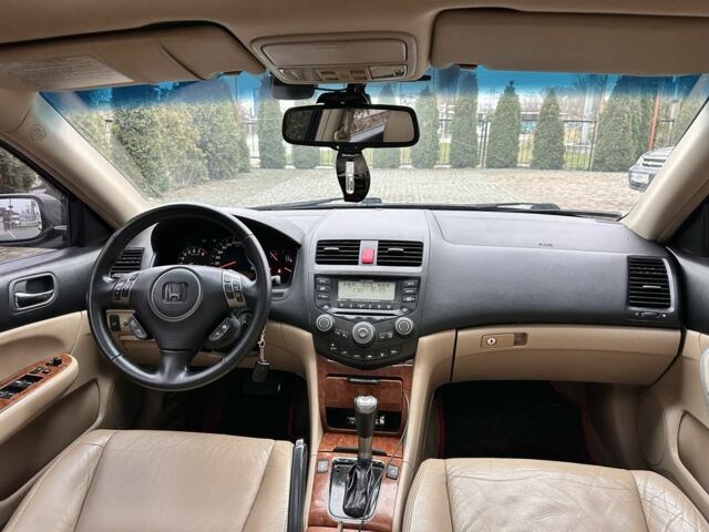 Чорний Хонда Аккорд, об'ємом двигуна 2.4 л та пробігом 350 тис. км за 5999 $, фото 11 на Automoto.ua